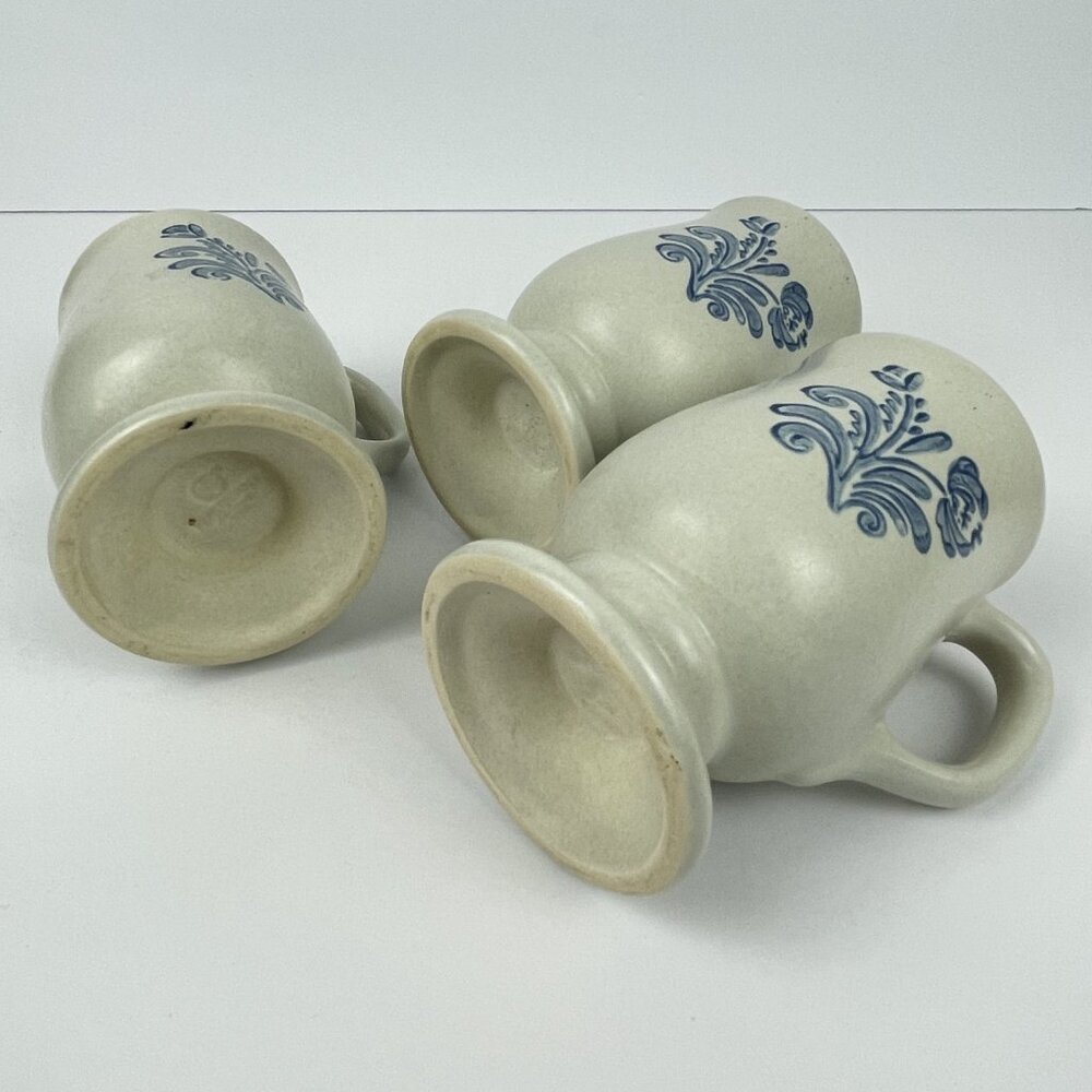 Set of 3 Vintage Pfaltzgraff Yorktowne Pedestal Footed Stoneware Mugs - Picture 3 of 7